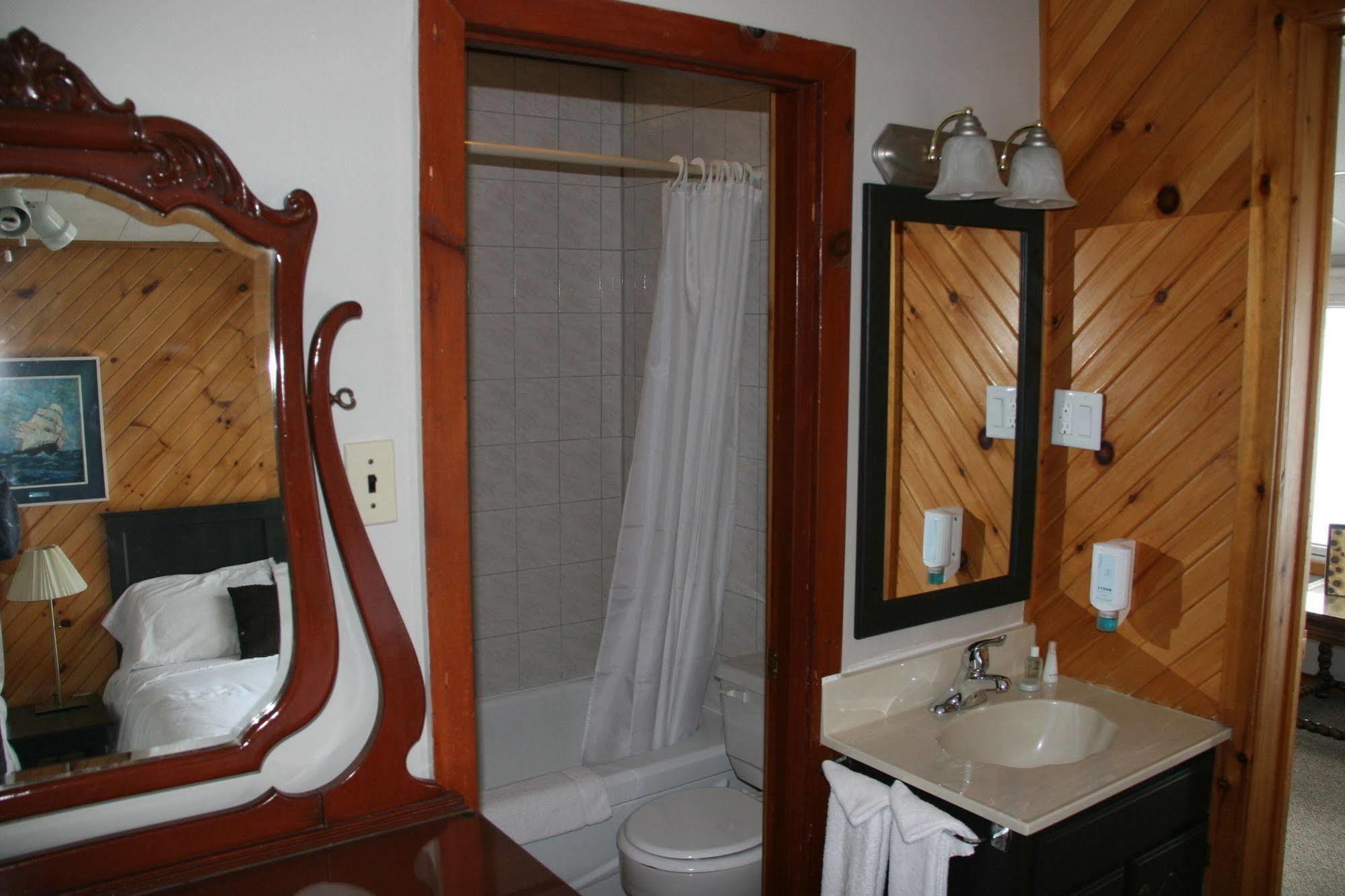 Deer Bay Beachwood Resort מראה חיצוני תמונה